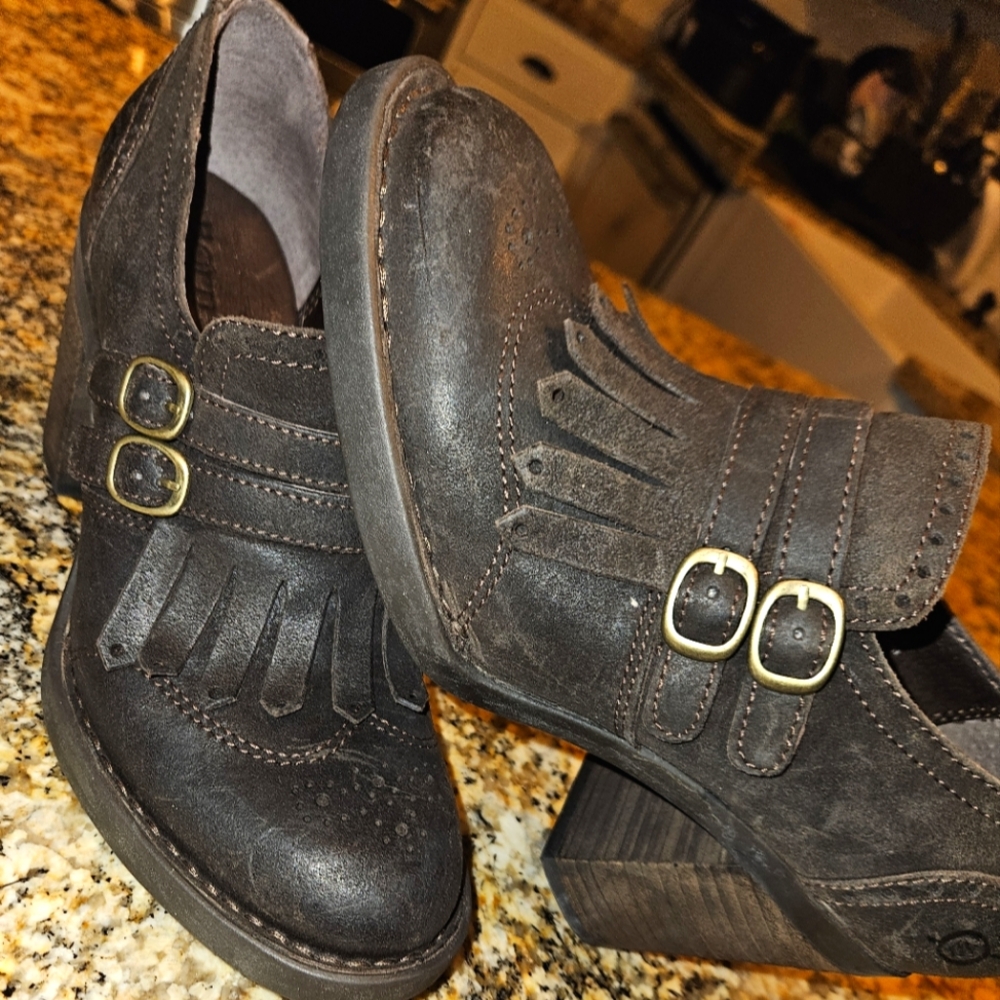 Born boots
